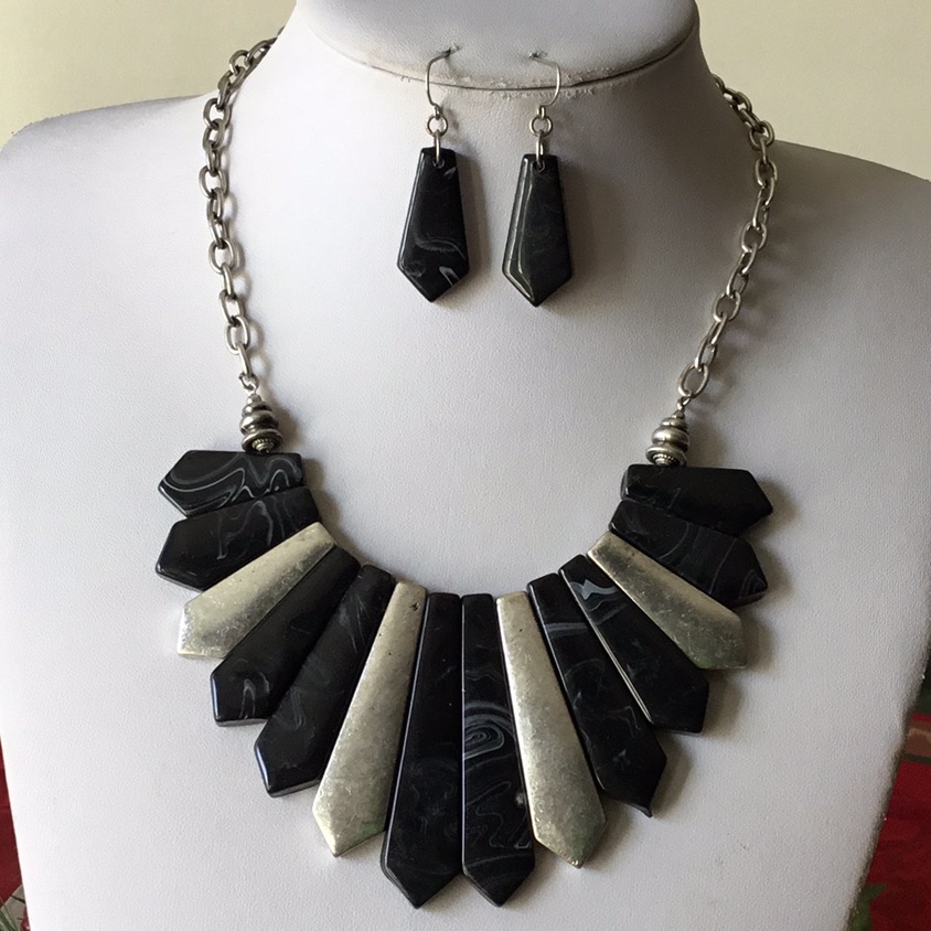 Black And Silver Gradual Drops Necklace Earring